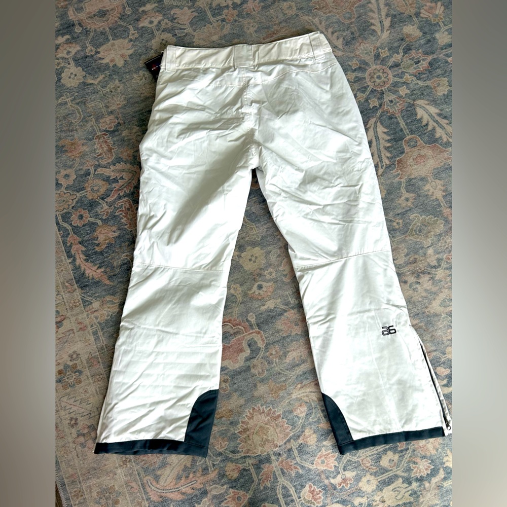 White insulated women’s Snow pants - Arctix Brand